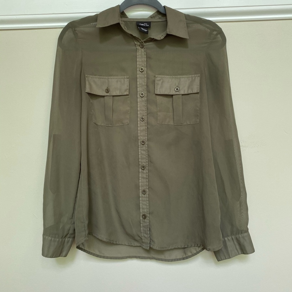 🍍Rue 21 olive green button down size S